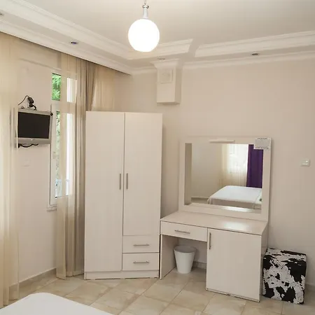 Cunda Harakop Hotel *